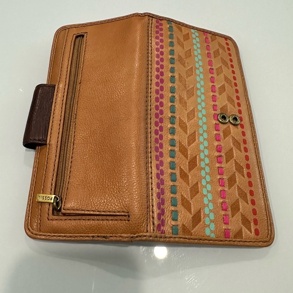 Fossil wallet - Excellent used condition. - Picture 9 of 10